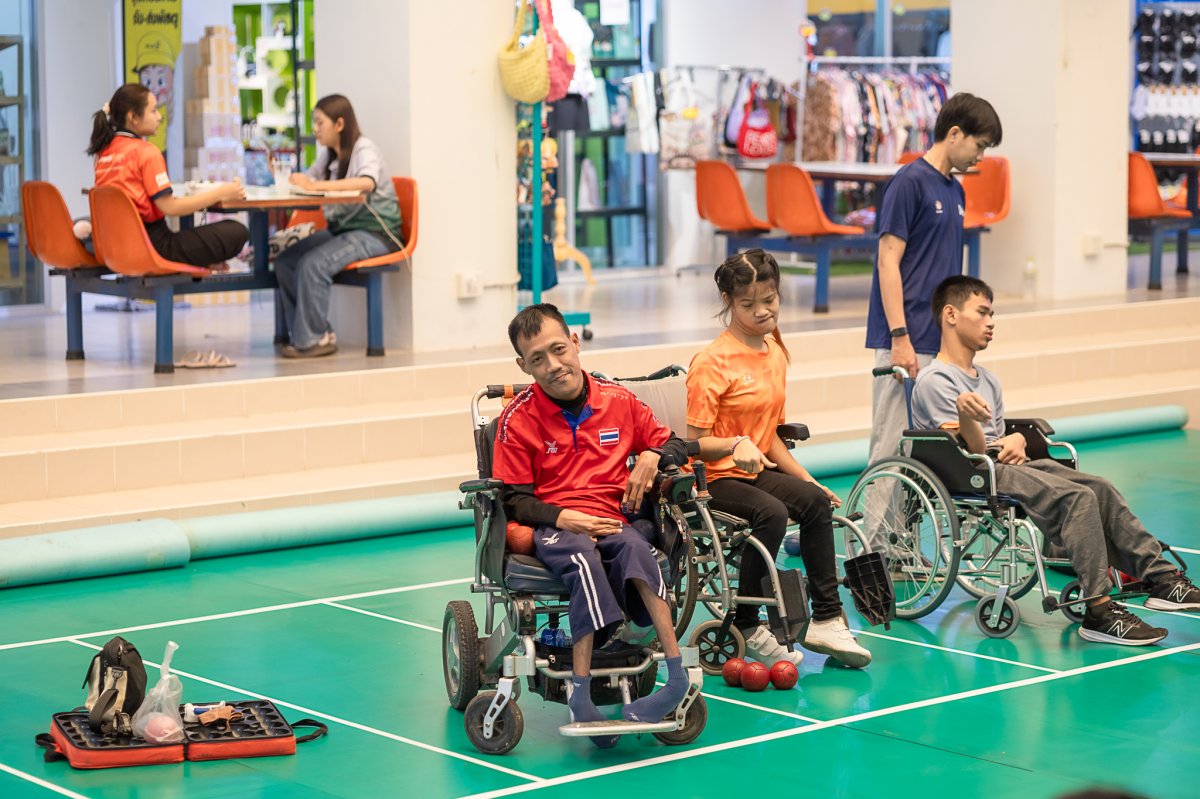 มรภ.รำไพพรรณี เปิดบ้านต้อนรับเหล่านักกีฬาคนพิการ  (1)