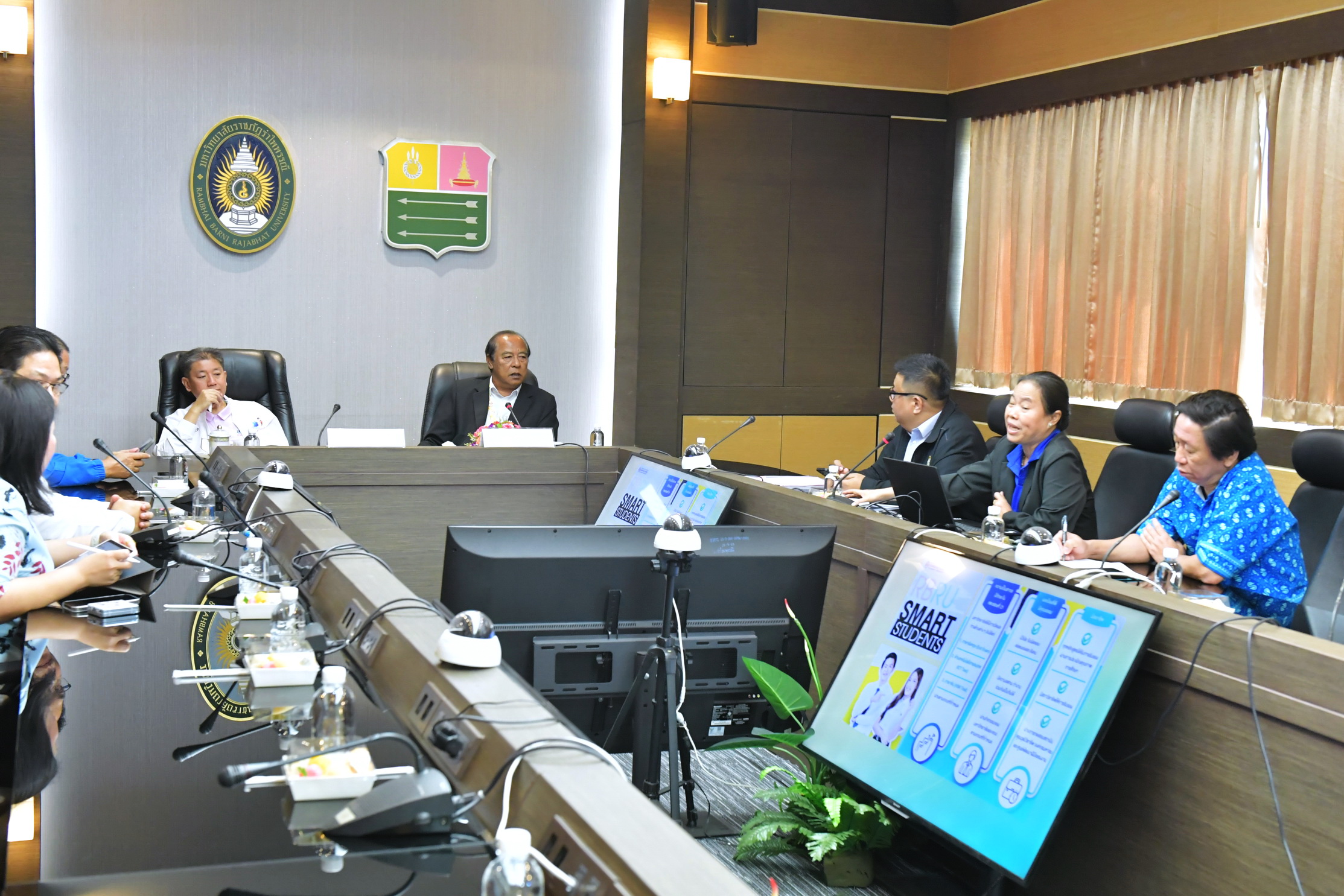 ราชภัฏรำไพฯ ผนึกกำลังทุกภาคส่วน แก้วิกฤตส่งออกทุเรียนจันทบุรี! (3)