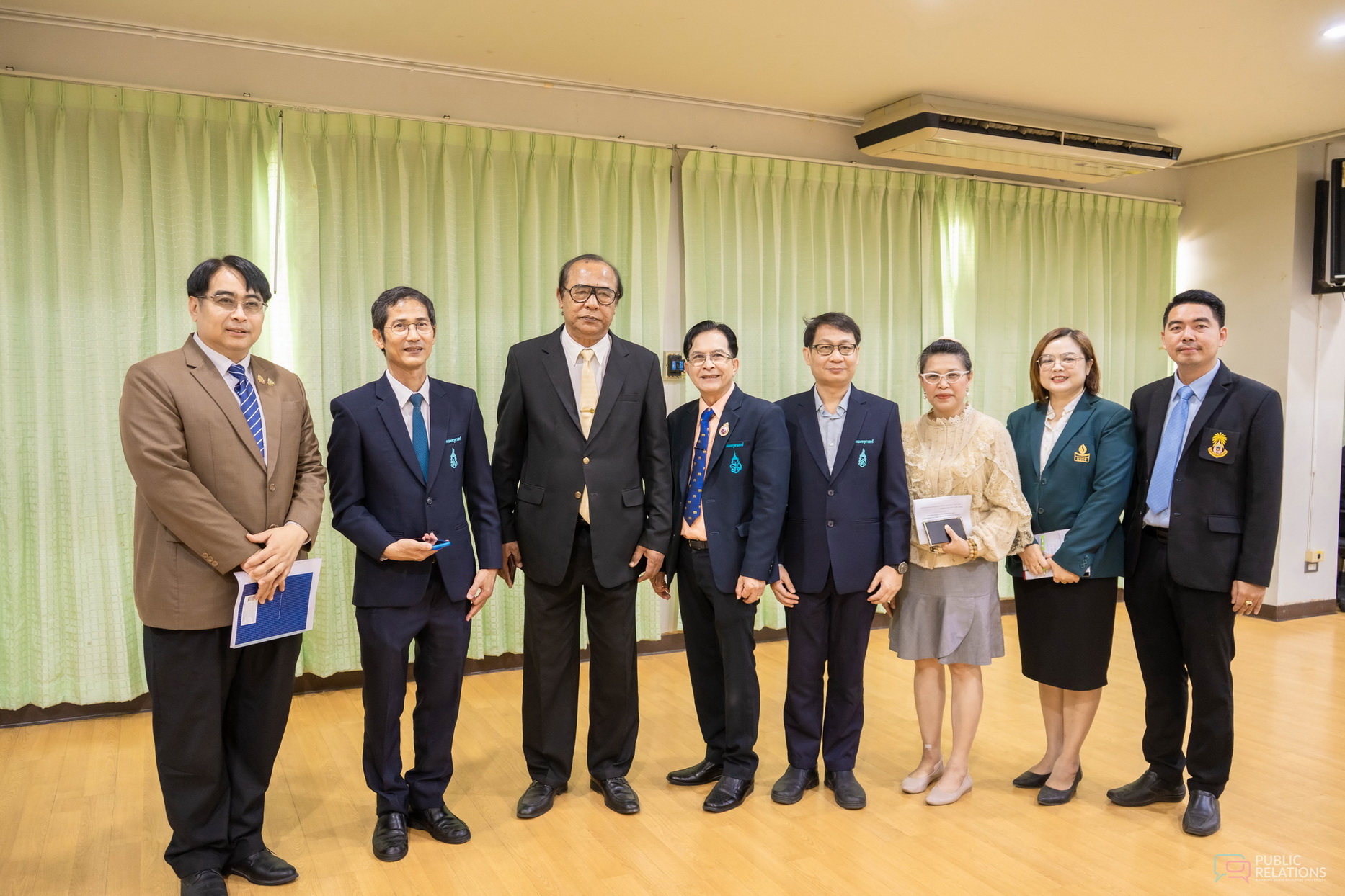 ป.เอก บริหารการศึกษา ม.รำไพฯ จัดเสวนายุทธศาสตร์การศึกษาจันทบุรี (1)