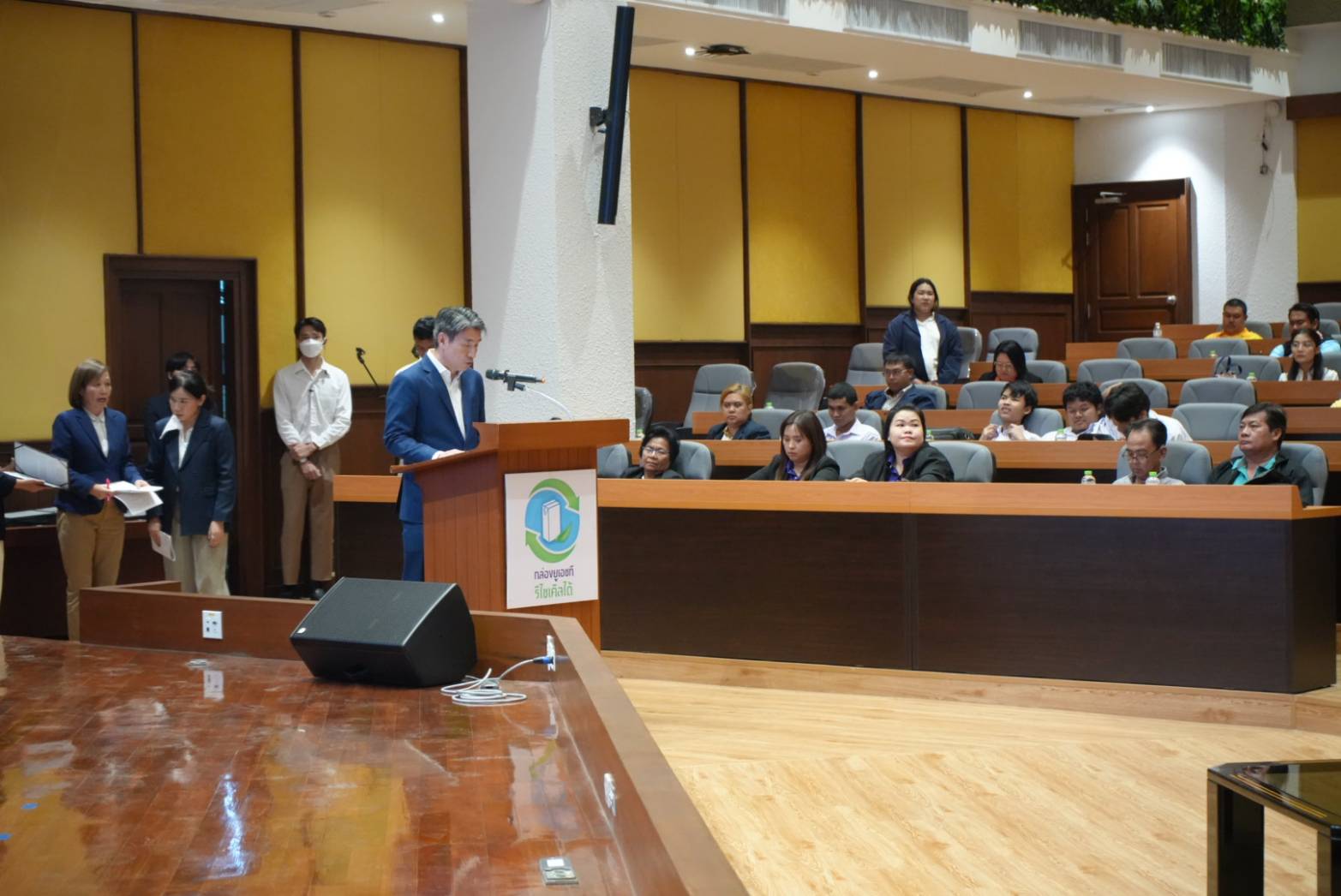 สนอ. คว้าเกียรติบัตร โครงการกล่องยูเอชที รีไซเคิลได้ 2568 (4)