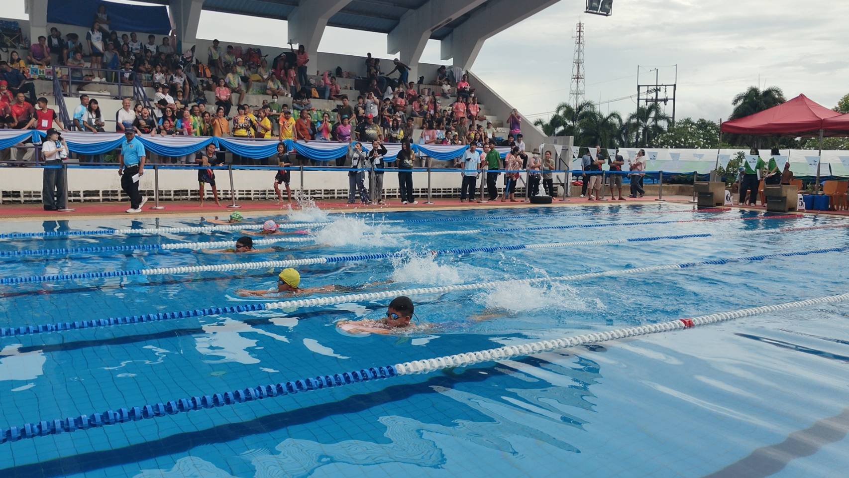 พละรำไพฯ จัดว่ายน้ำแปลกพาเงาะเข้าฝั่ง ไหว้ เที่ยว กิน ผลไม้เมืองจันท์ (5)