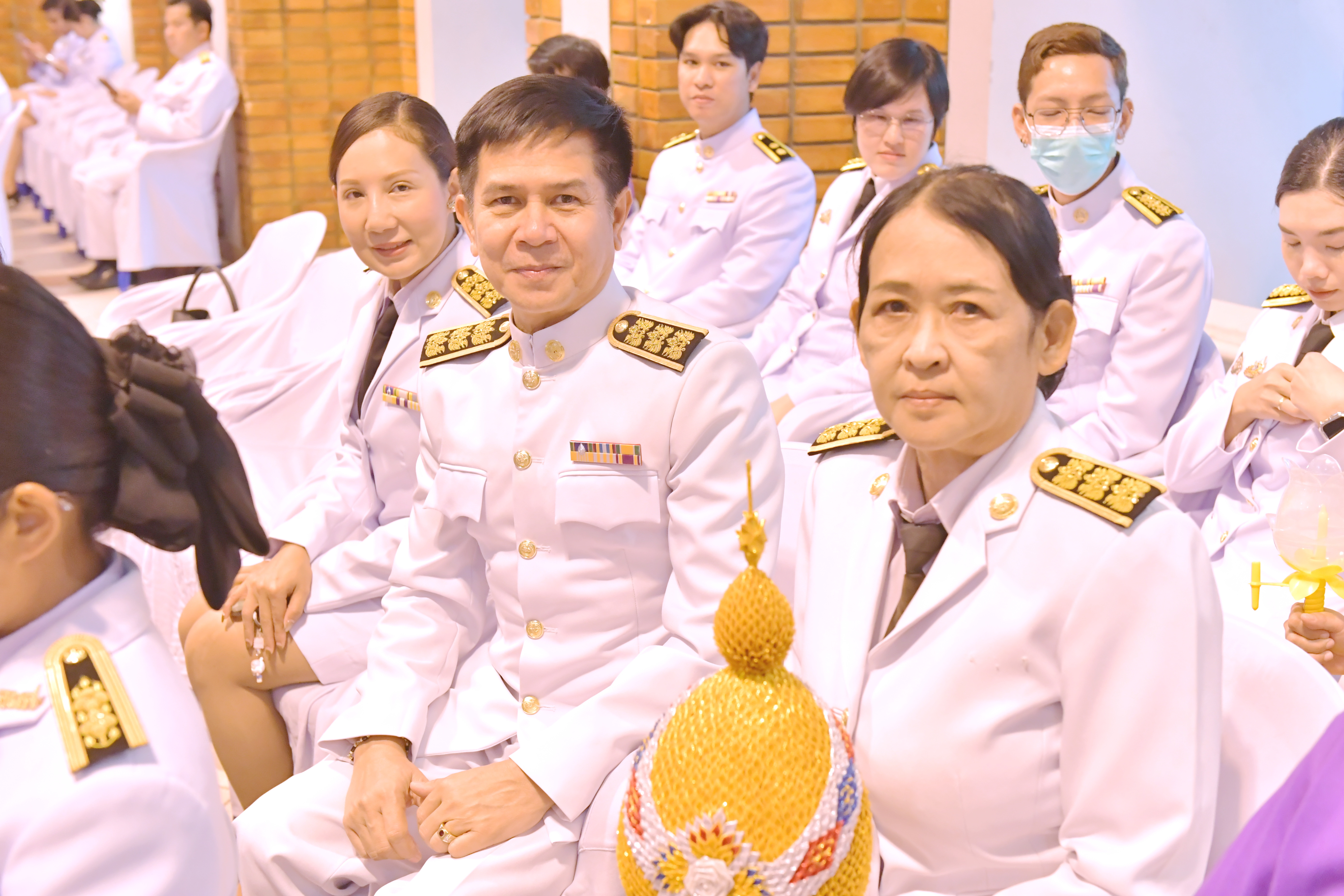 มหาวิทยาลัย ร่วมพิธีถวายราชสักการะและจุดเทียนถวายพระพรชัยมงคล เนื่องในวันเฉลิมพระชนมพรรษา สมเด็จพระนางเจ้าฯ พระบรมราชินี 2568 (3)