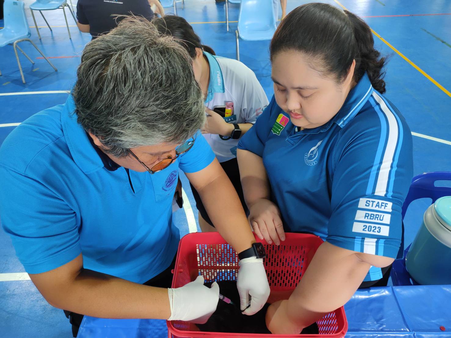 ม.รำไพฯ จับมือปศุสัตว์จันทบุรี ทำหมันและฉีดวัคซีน สัตว์เลี้ยงภายในมหาวิทยาลัย (5)