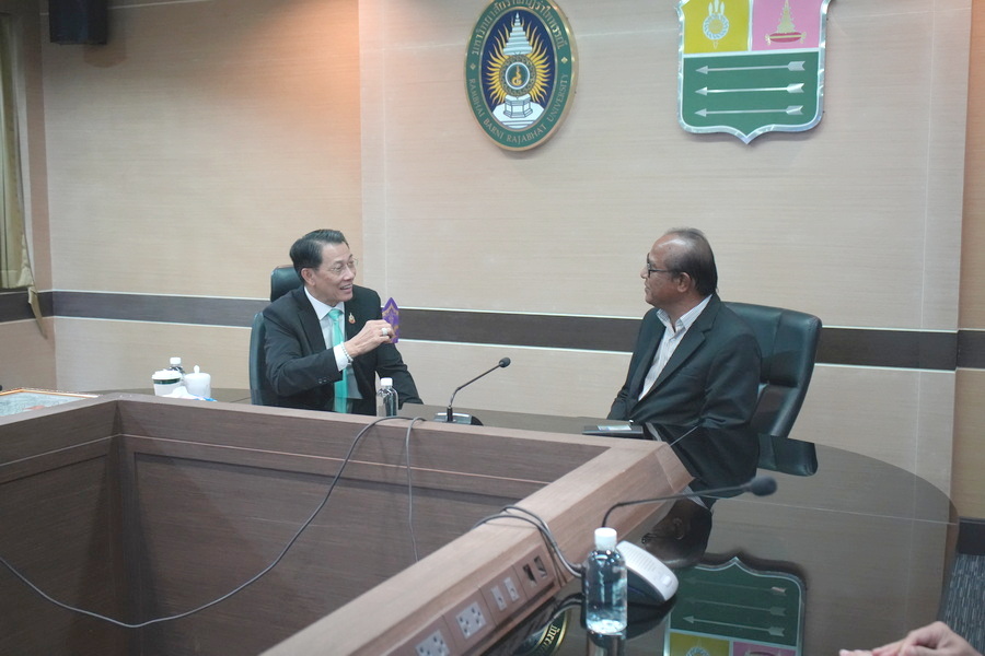 ที่ปรึกษา รมว.ทรัพย์ฯ เข้าพบ เสนอแนวคิดสร้างสวนป่ายืนต้น (1)