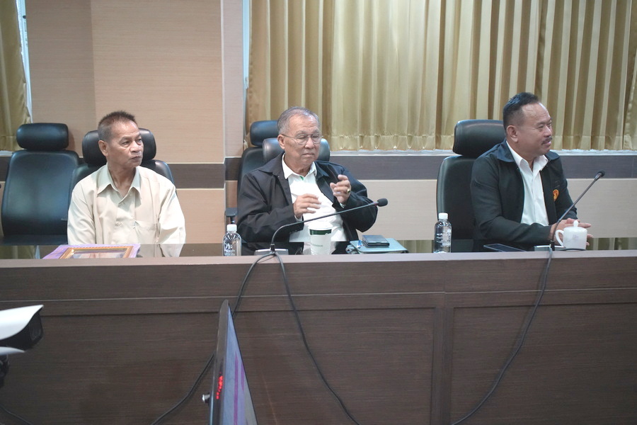 ที่ปรึกษา รมว.ทรัพย์ฯ เข้าพบ เสนอแนวคิดสร้างสวนป่ายืนต้น (2)