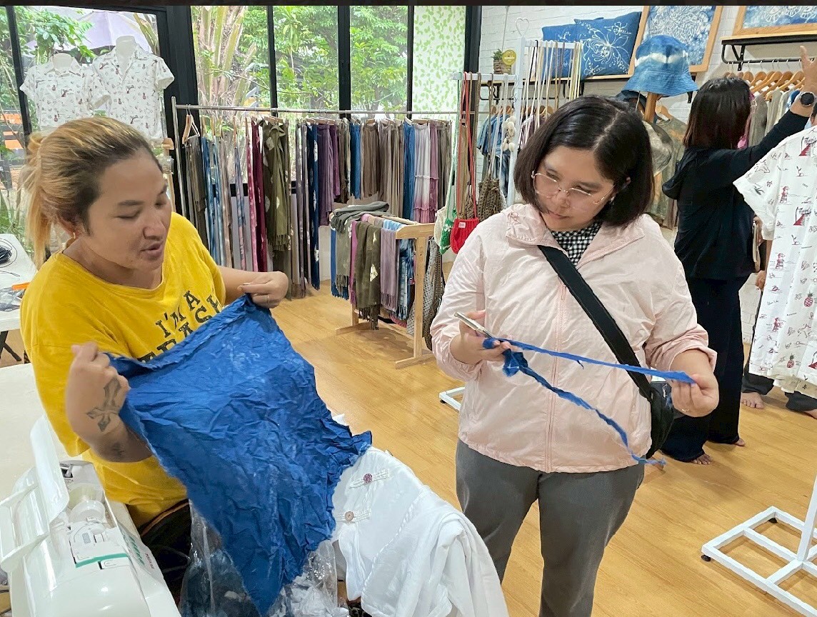 ม.รำไพฯ ลงพื้นที่พัฒนาเกาะหมาก เพื่อการขับเคลื่อนเศรษฐกิจเชิงสร้างสรรค์ (Creative Koh Mak) (4)