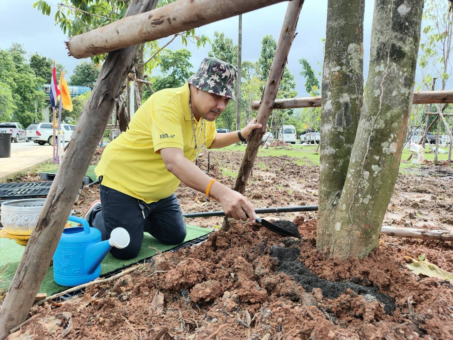 ราชภัฏรำไพพรรณี ร่วมปลูกต้นไม้ 773 ต้น สานต่อพระราชปณิธาน รัชกาลที่ 10 (3)