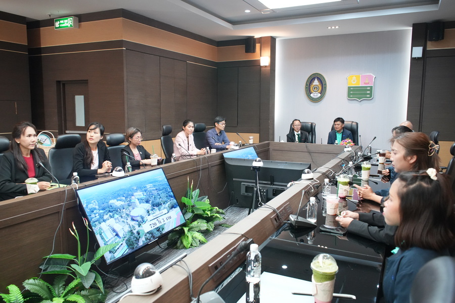 มรภ.รำไพพรรณี จับมือ 'อี เอส วิจัยและพัฒนา' ปั้นบัณฑิตเคมีสู่มืออาชีพ (1)