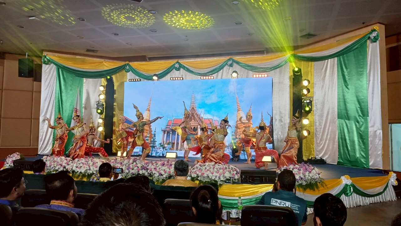 ราชภัฏรำไพฯ ร่วมประชุมวิชาการ สภาศิลปวัฒนธรรมราชภัฏ รับรางวัล "ราชภัฏคุณากร" และ "ภูมิราชภัฏ (4)