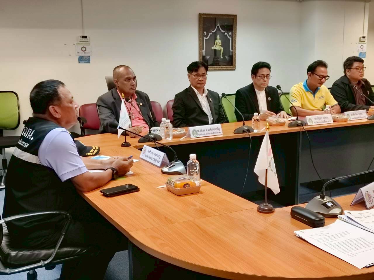 มรภ.รำไพพรรณี ประชุมร่วม กอ.รมน. ขับเคลื่อนนวัตกรรมเพื่อความมั่นคง (2)