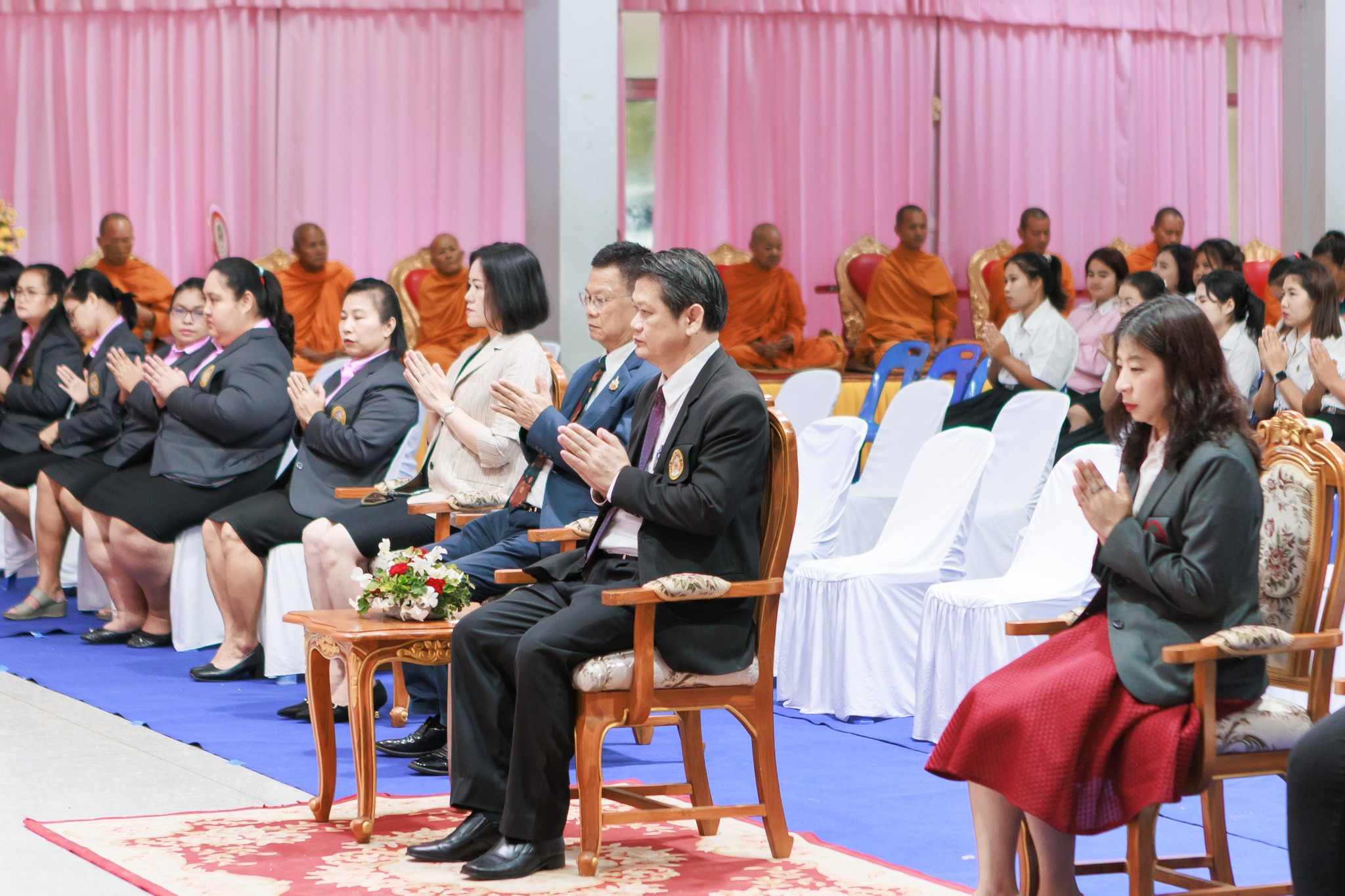 พิธีไหว้ครูและวิ่งโป่งลาน นักศึกษาภาคพิเศษ ประจำปีการศึกษา 2568 (2)