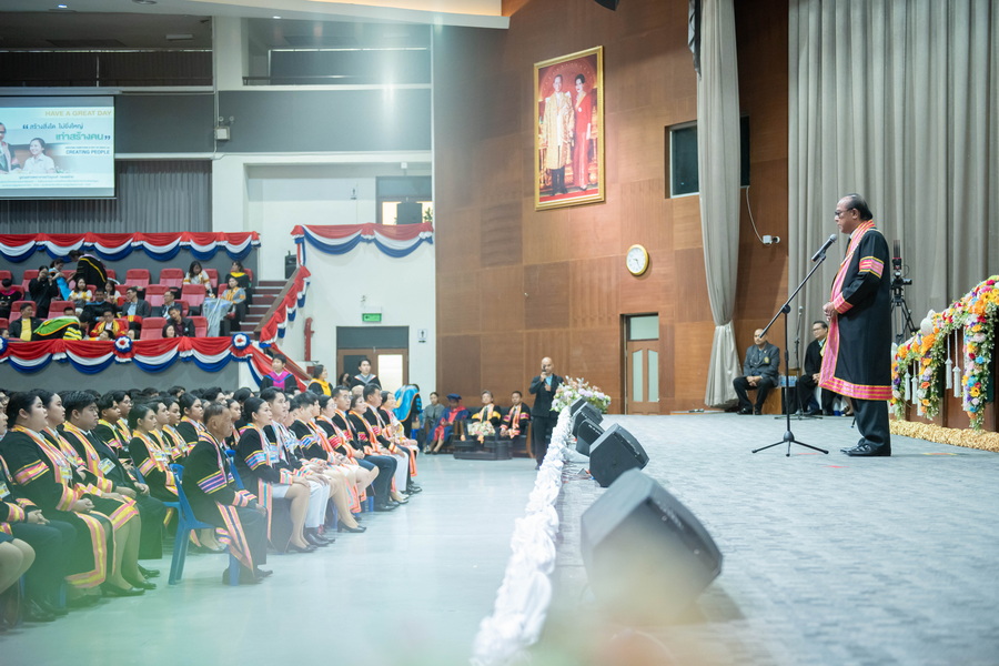 ม.รำไพพรรณี จัดพิธีซ้อมรับพระราชทานปริญญาบัตร 2568 (2)