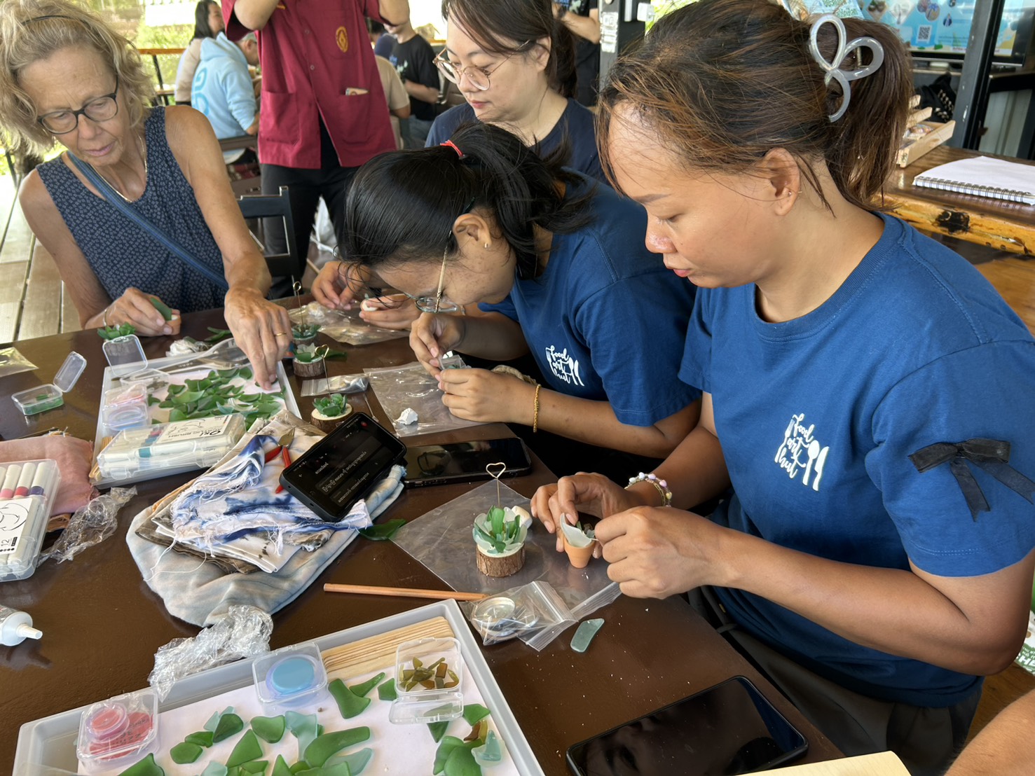 มรภ.รำไพพรรณี "คืนชีพขยะ" หนุนท่องเที่ยวคาร์บอนต่ำตราด (2)