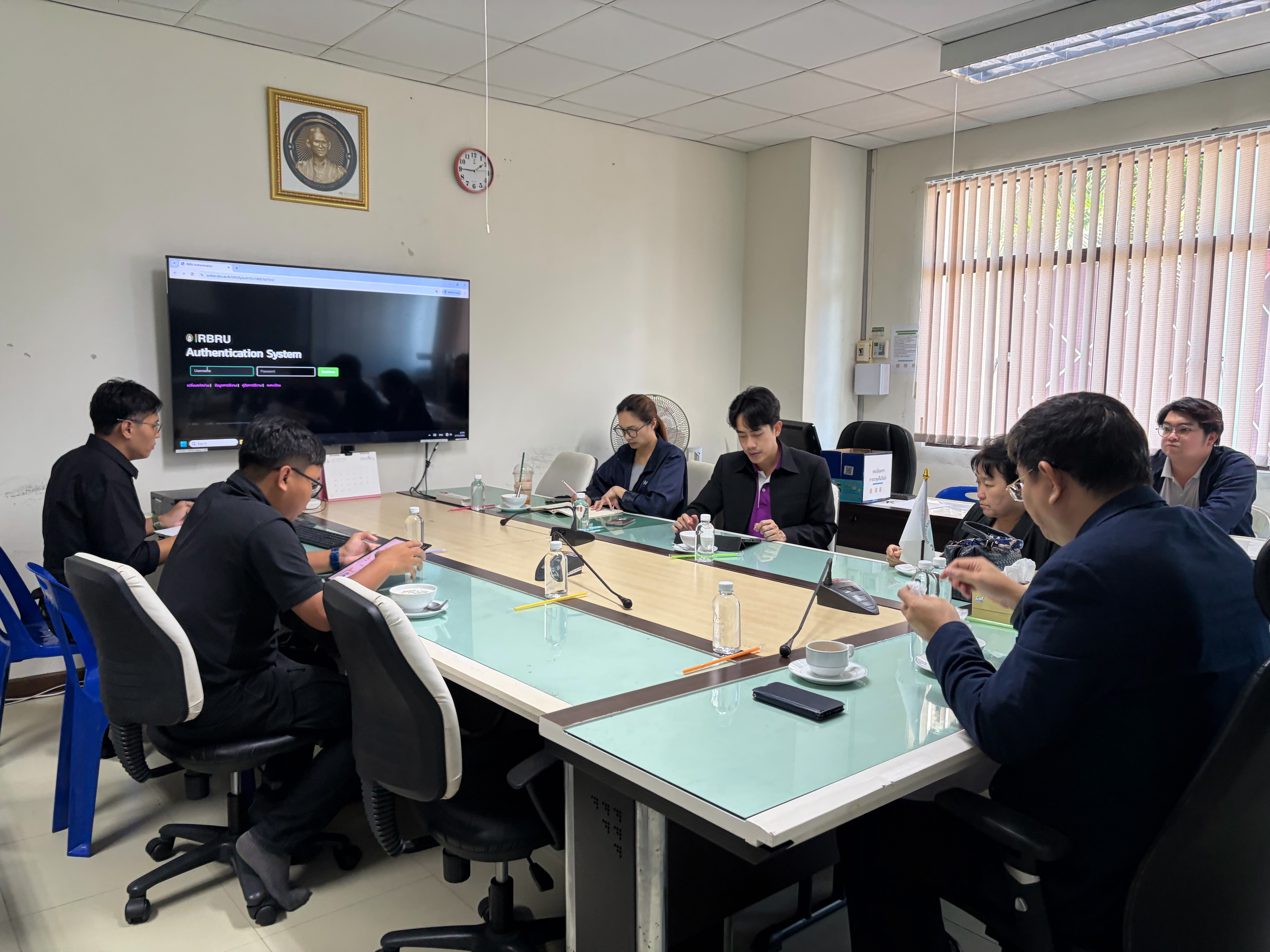 มรภ.รำไพพรรณี ประชุม Solar Rooftop ยกระดับสู่ Green University ลดภาระค่าใช้จ่ายพลังงาน (4)