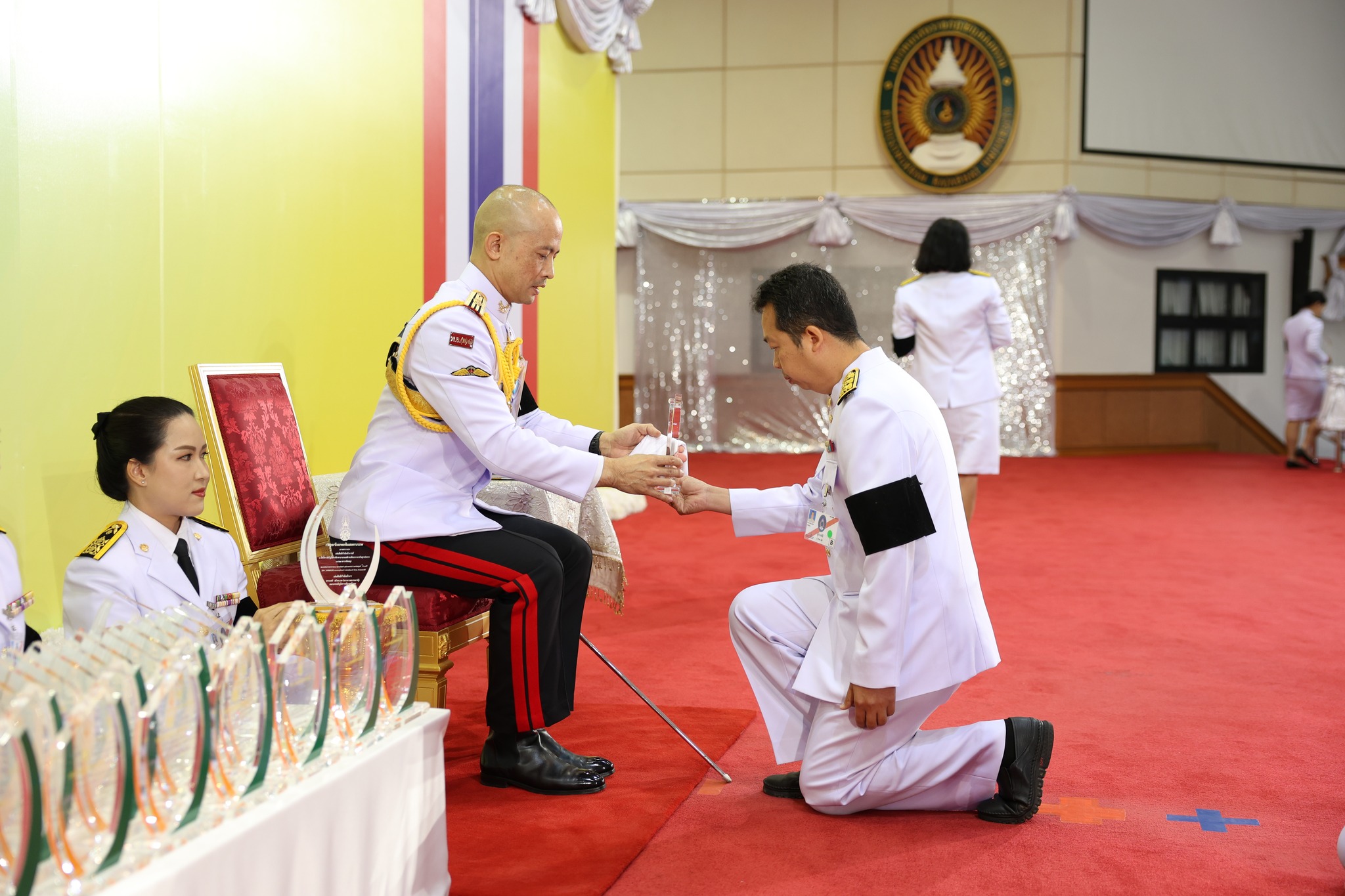 มรภ.รำไพพรรณี คว้าโล่ “นักวิจัยดีเด่น” ราชภัฏวิจัย ชูโมเดล “บ้านน้ำเชี่ยว” ท่องเที่ยวคาร์บอนต่ำ (1)