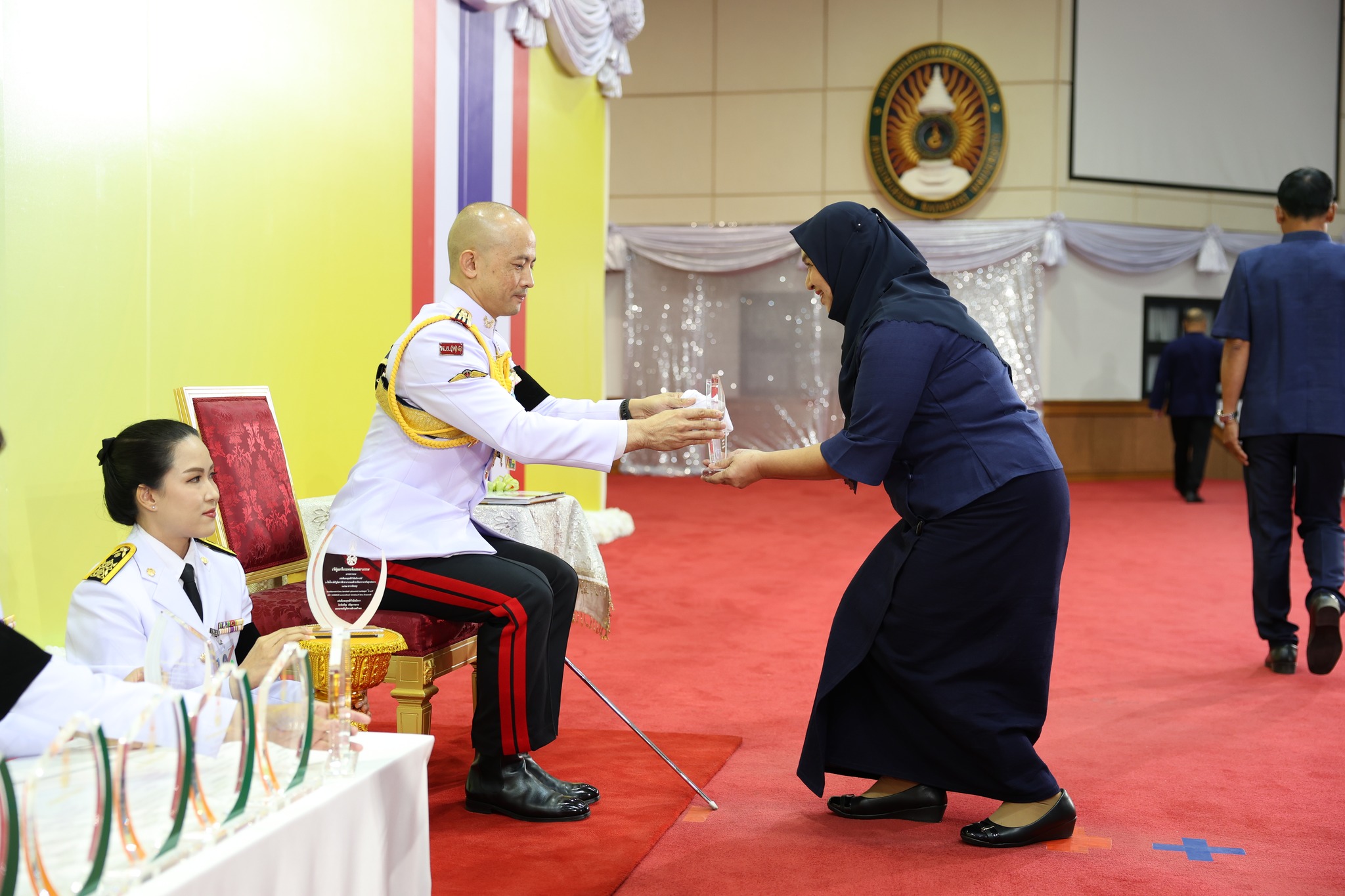 มรภ.รำไพพรรณี คว้าโล่ “นักวิจัยดีเด่น” ราชภัฏวิจัย ชูโมเดล “บ้านน้ำเชี่ยว” ท่องเที่ยวคาร์บอนต่ำ (2)