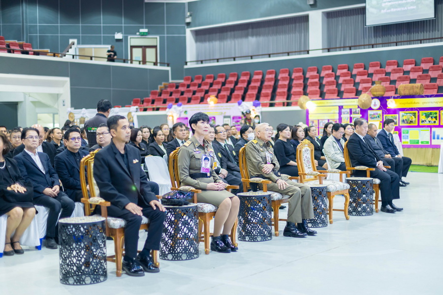 มรภ.รำไพพรรณี เปิดศูนย์ประสานงาน อพ.สธ. สร้างฐานเรียนรู้ท้องถิ่นอย่างยั่งยืน (2)