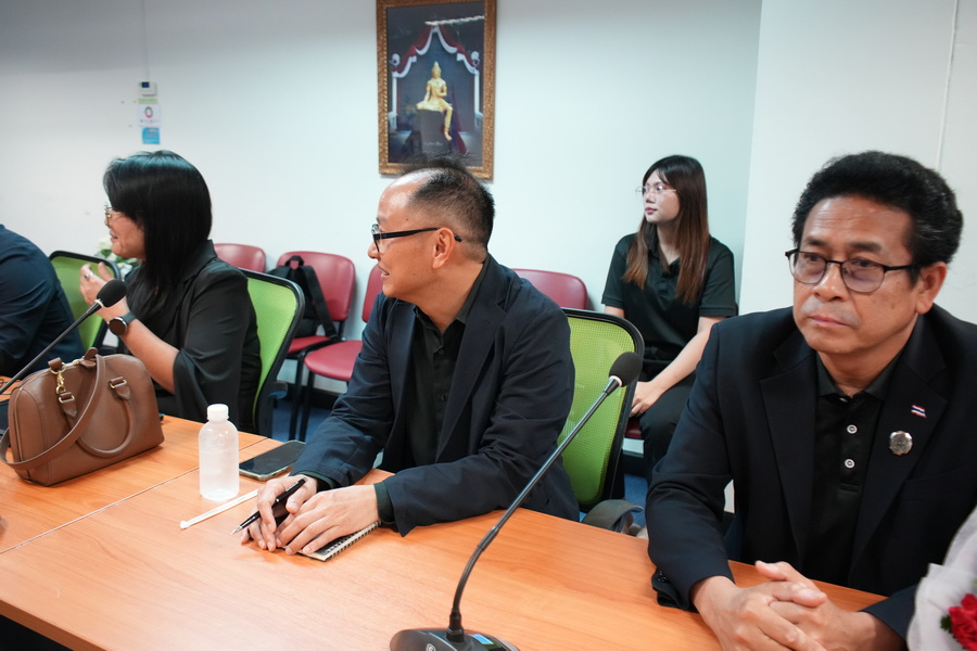 รักษาราชการแทนอธิการบดี ตรวจเยี่ยมคณะวิศวกรรมศาสตร์และเทคโนโลยีอุตสาหกรรม (2)