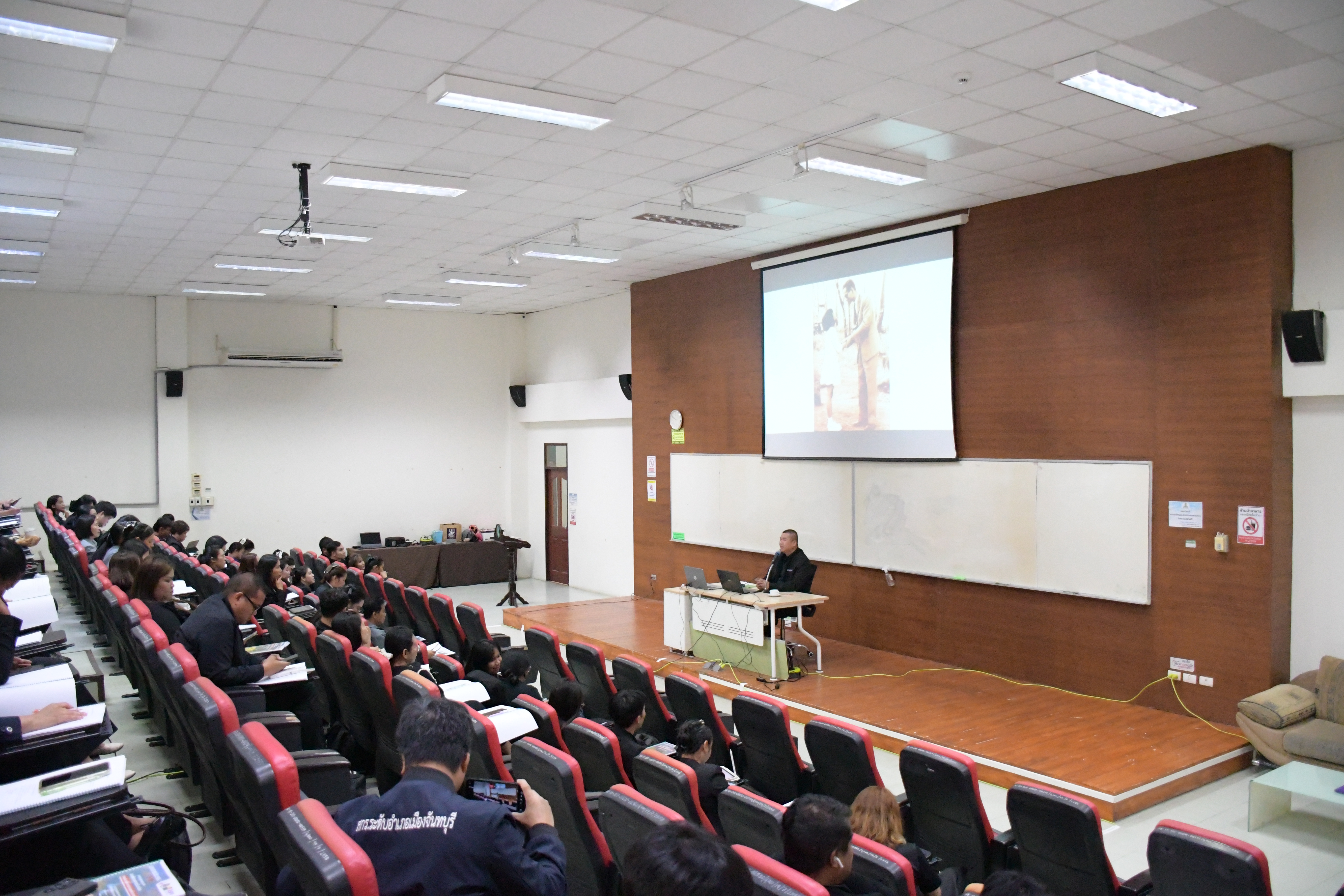 ติวเข้ม 37 สถานศึกษา ขยายผลงานสวนพฤกษศาสตร์โรงเรียน (1)