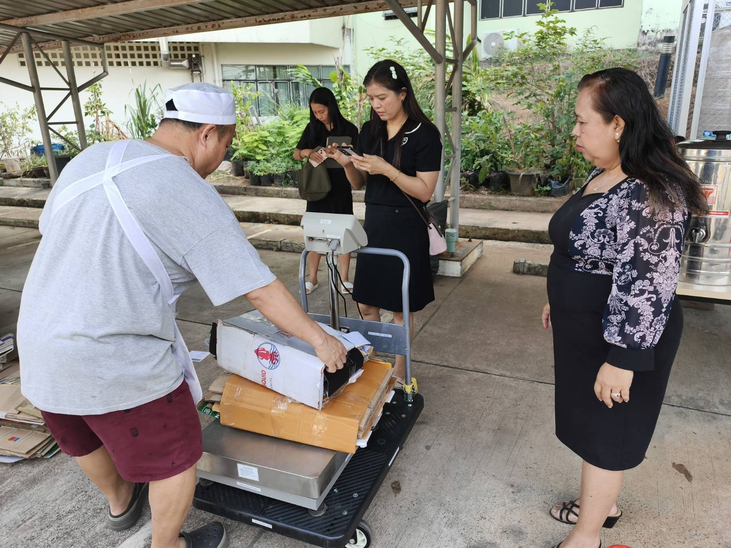 สนอ. รุกโมเดล Green Office เปิดธนาคารขยะ มีนาคม 2569 (4)