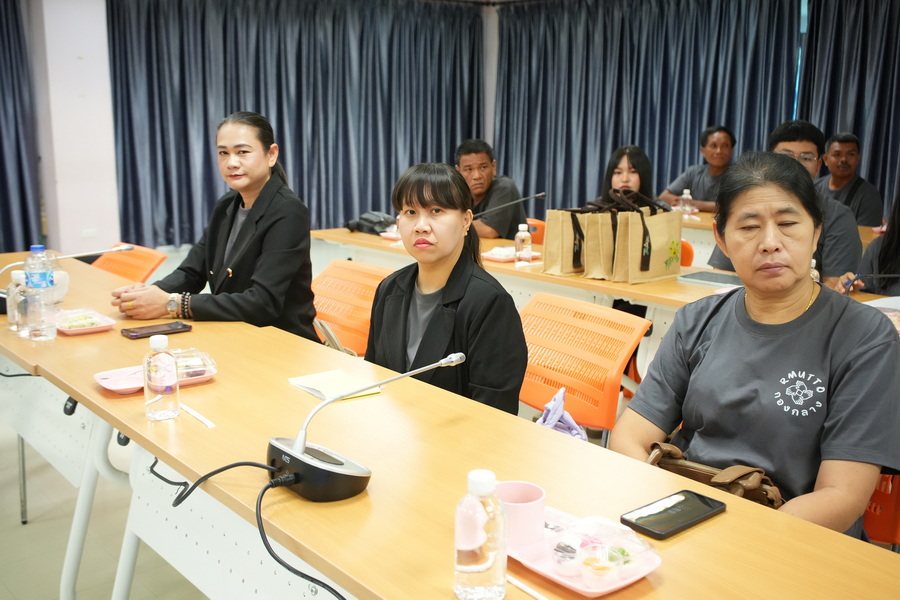 ต้อนรับ มทร.ตะวันออก (บางพระ) แลกเปลี่ยนเรียนรู้การบริหารงานกองกลางสู่มืออาชีพ (2)