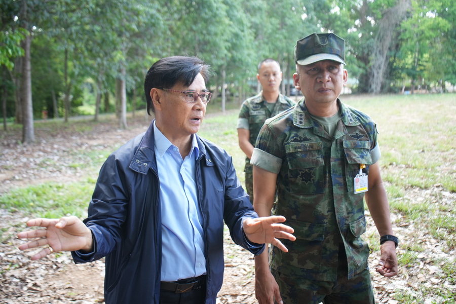 มรภ.รำไพพรรณี ผนึกกำลังทหารพรานนย. ปรับภูมิทัศน์วังสวนบ้านแก้วสู่ความสง่างาม (2)