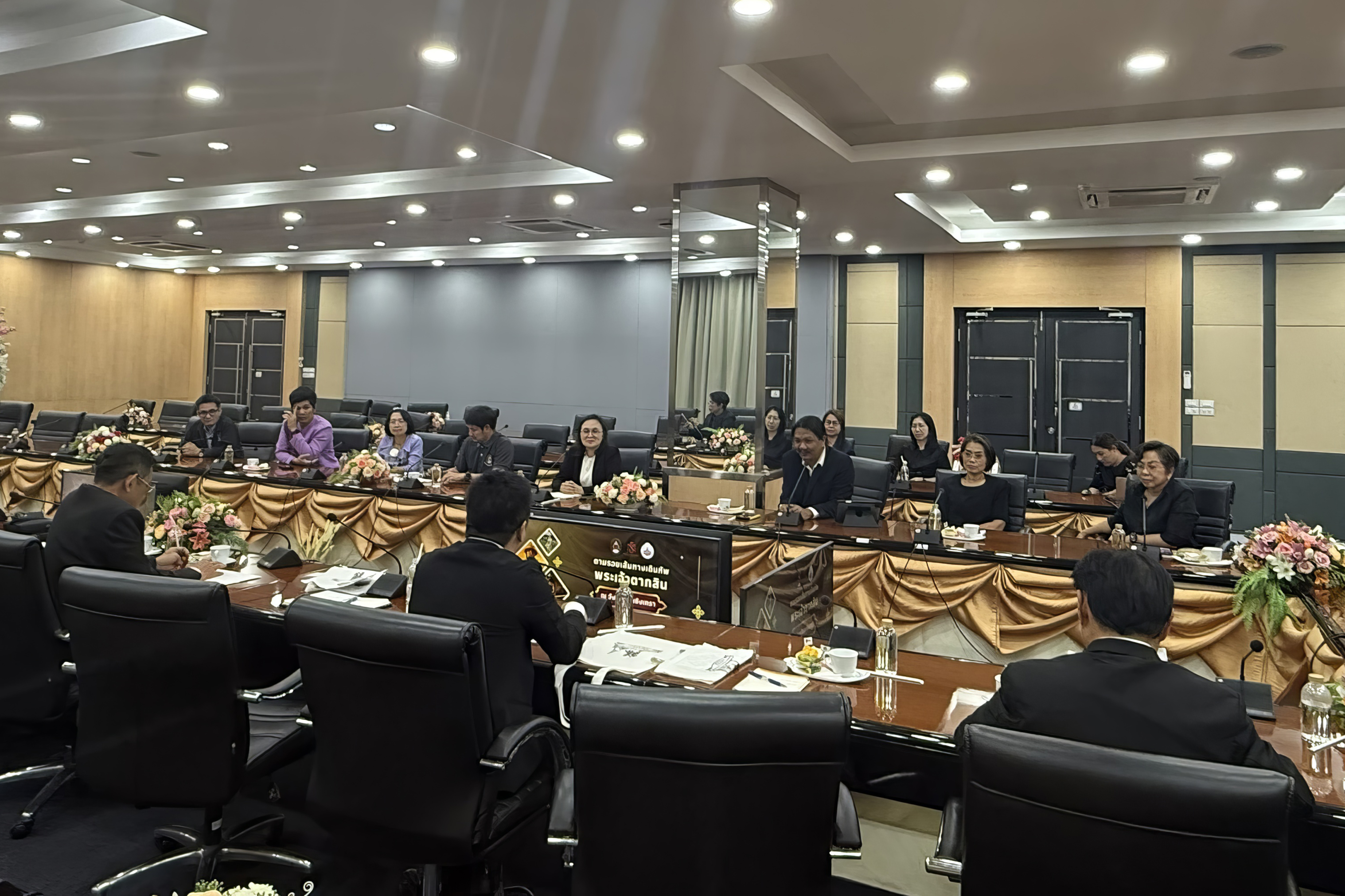 ดูงาน มรภ.ราชนครินทร์ ยกระดับท่องเที่ยวประวัติศาสตร์ด้วยเศรษฐกิจสร้างสรรค์ (4)