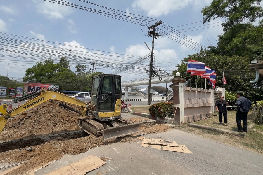 ปรับปรุงประตูทางเข้า ยกระดับทัศนียภาพมหาวิทยาลัย (3)