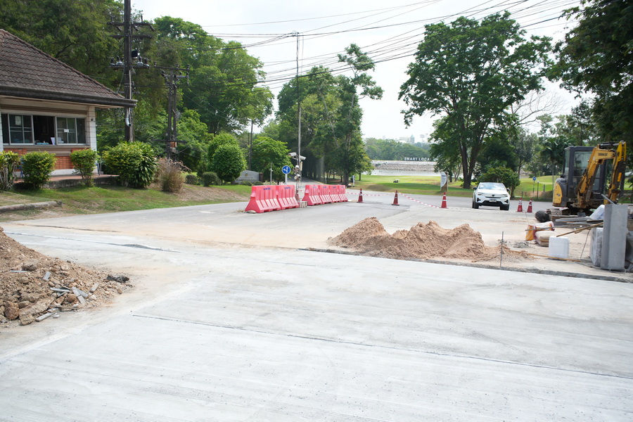 ตรวจงานเทปูนประตู 1 พร้อมเร่งแผนปรับภูมิทัศน์รับผู้รับบริการ (4)